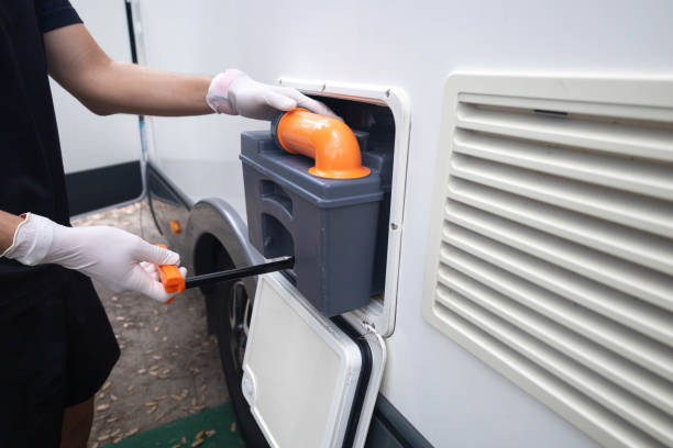 Best Porta potty delivery and setup  in Belpre, OH